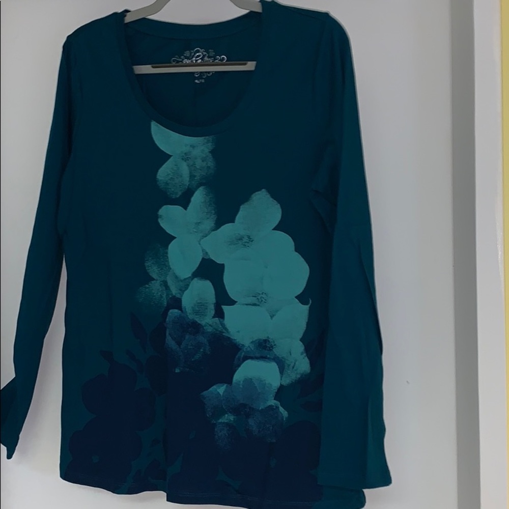 Ricki’s long sleeve tee shirt floral design - Picture 4 of 8